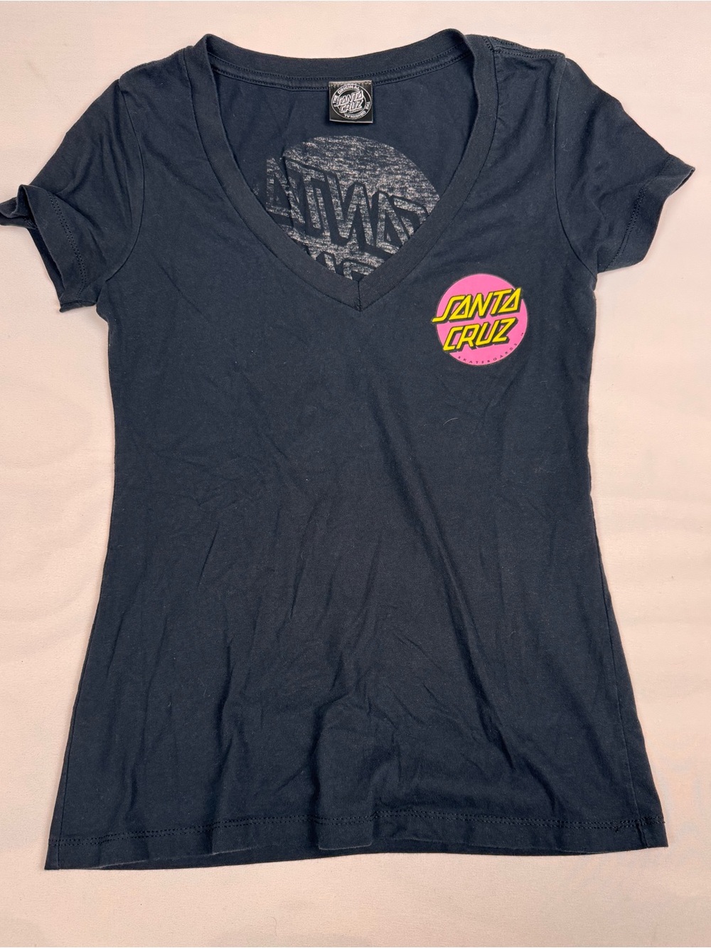 Santa Cruz Short Sleeve V-Neck Tee Pink Yellow Classic Dot Black Women’s M